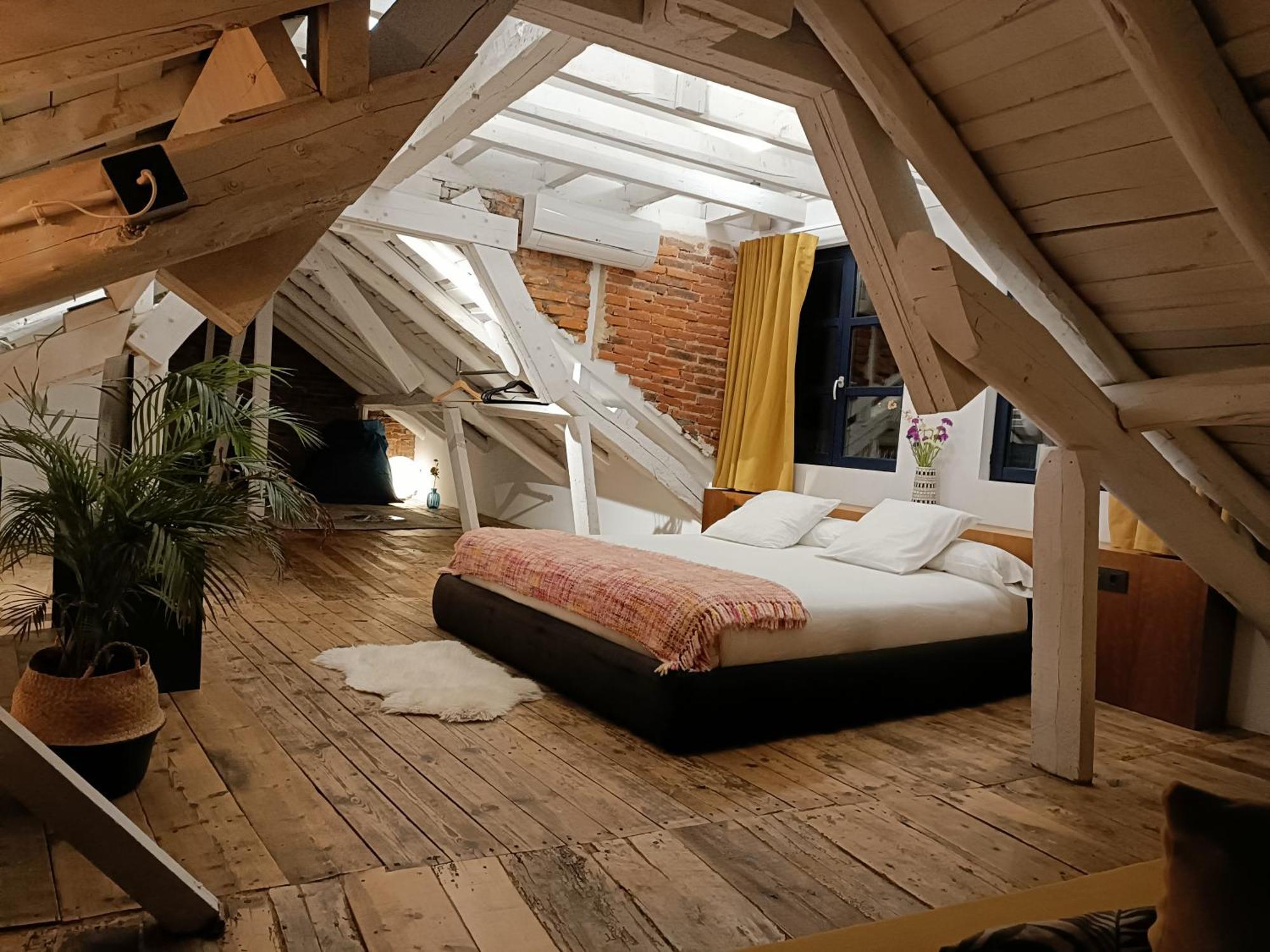 13 Suites Леон Екстер'єр фото